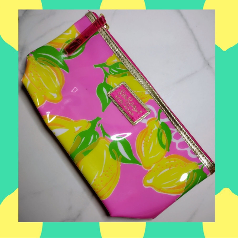 Lilly Pulitzer + Estee Lauder Collab Pucker Up Vinyl Cosmetic Pouch EUC